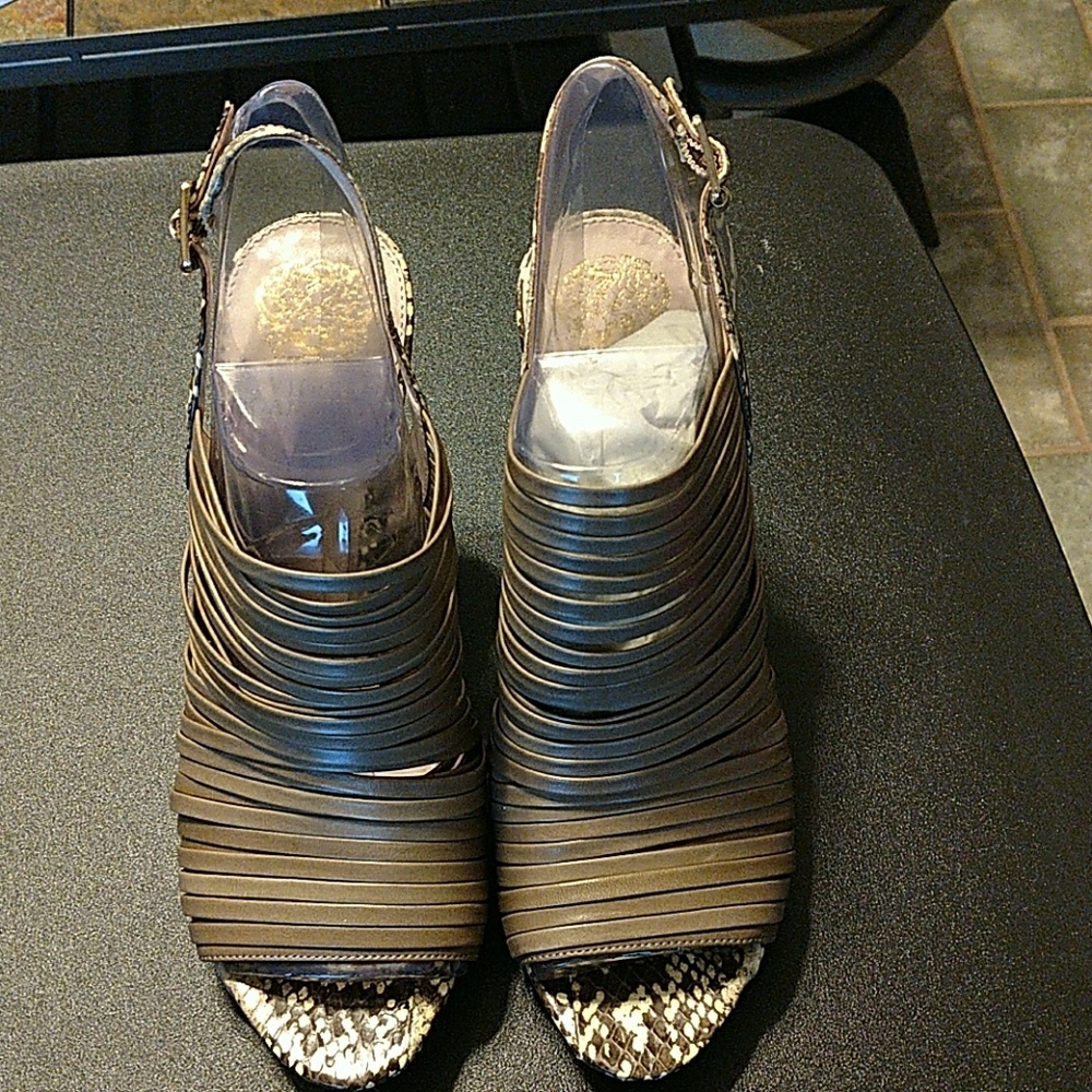 New Tan and Snake Vince Camuto Sandals
